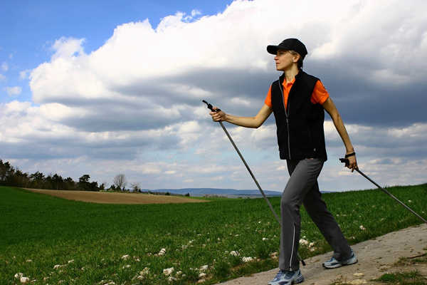 Est-ce que le Nordic Walking soulage vraiment les articulations ?