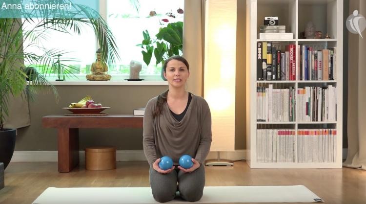Video: Basic Pilates Workout mit Toning Ball - Training für Anfänger