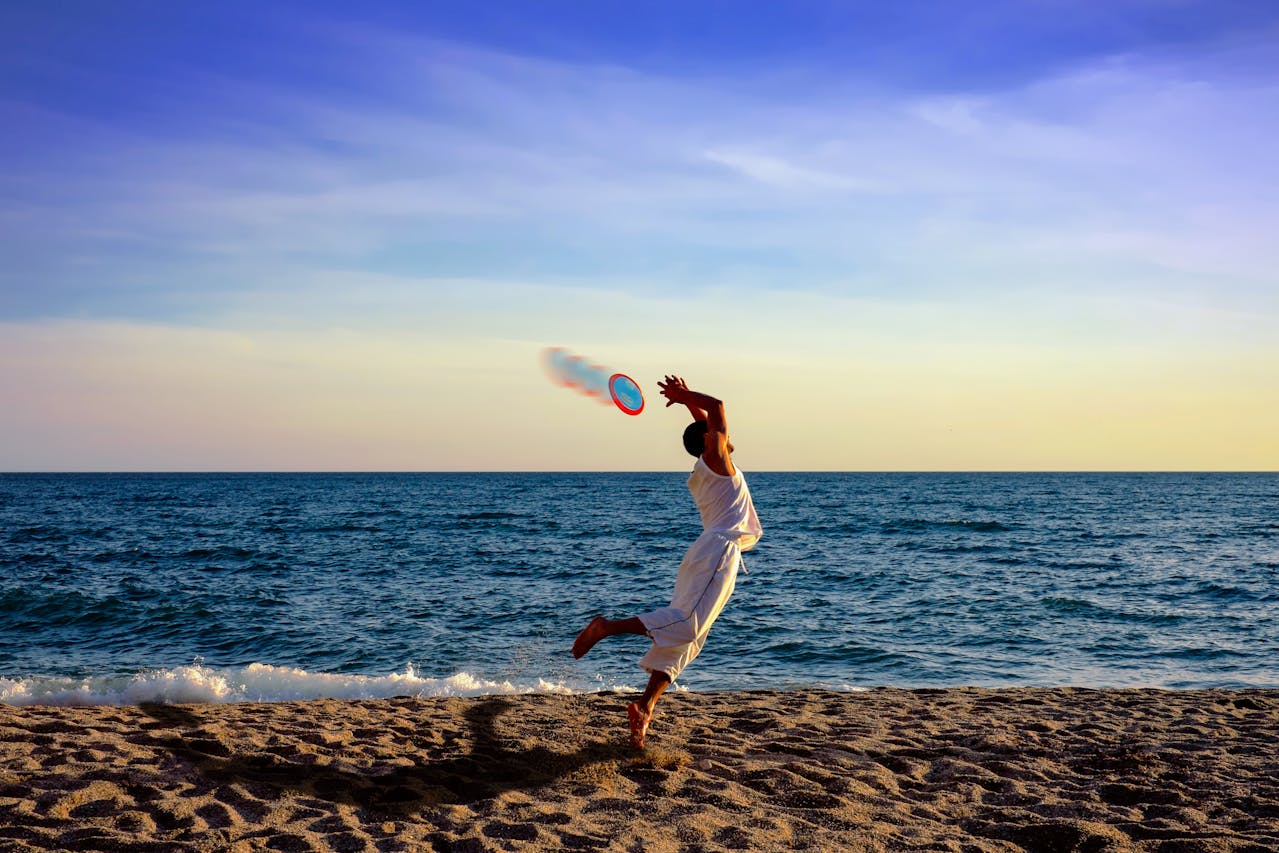 Sol, playa, deporte y protección desde dentro: Así nos cuidamos los españoles