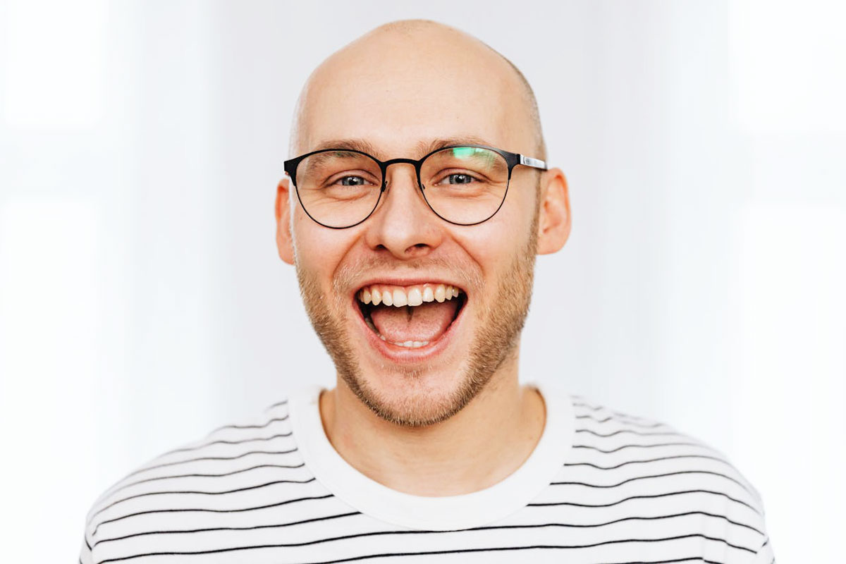 Floss Like a Boss: Because Deadlifting Won’t Save Your Gums