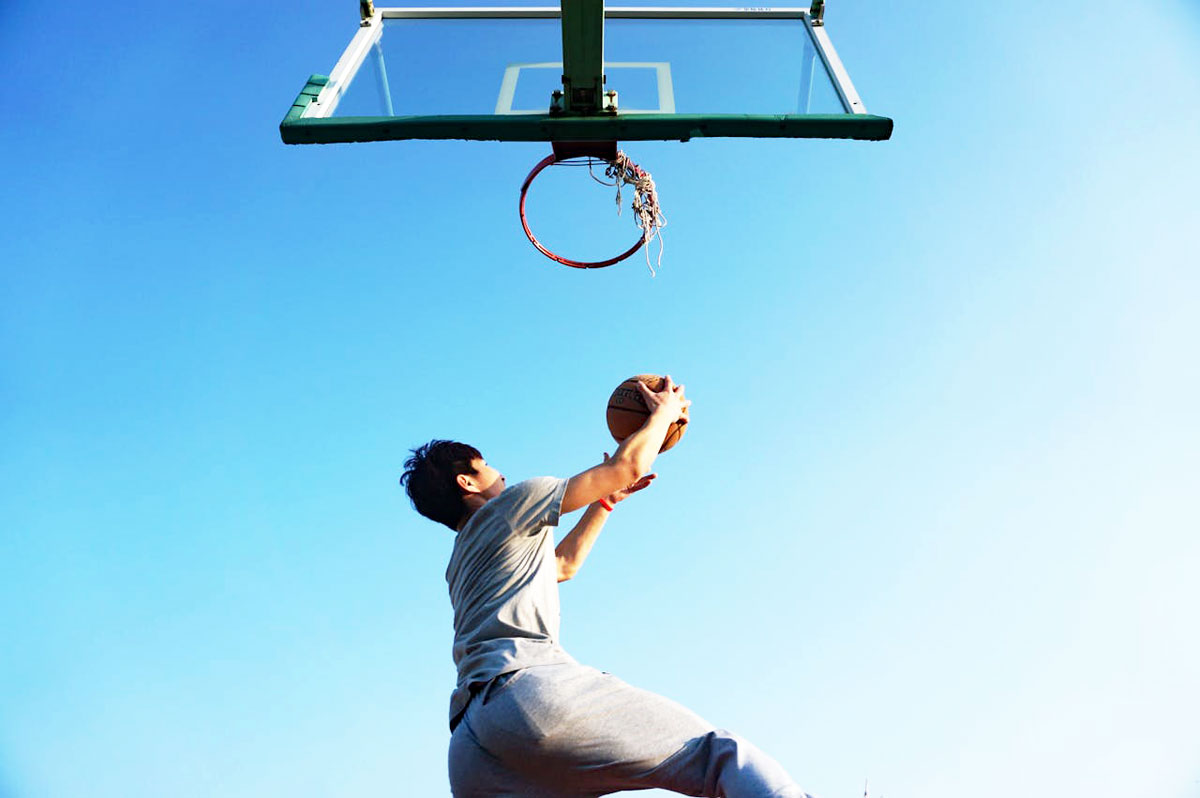 Fitness Athletes vs. the Sun: Why May and June Are Now a Survival Test