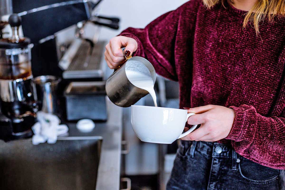 Fitness y lactosa en España: Café, proteína y problemas digestivos