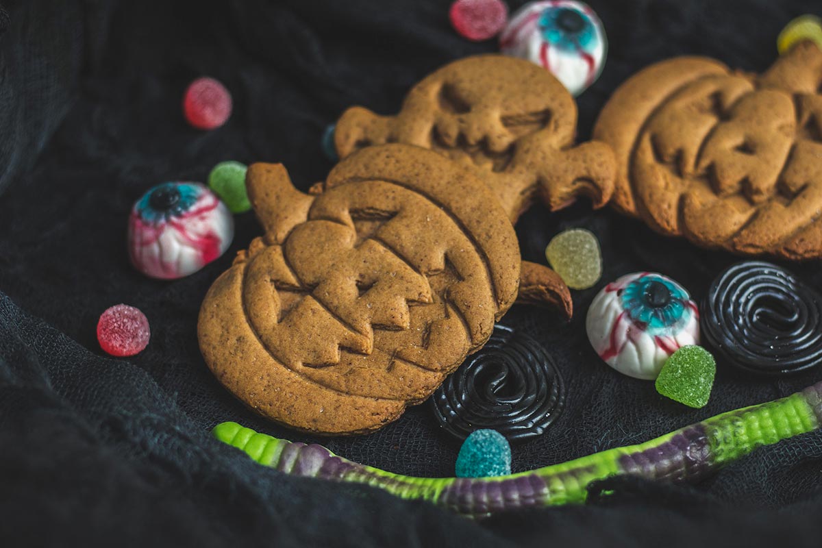 Mastering Halloween: Strategies to Avoid Holiday Weight Gain