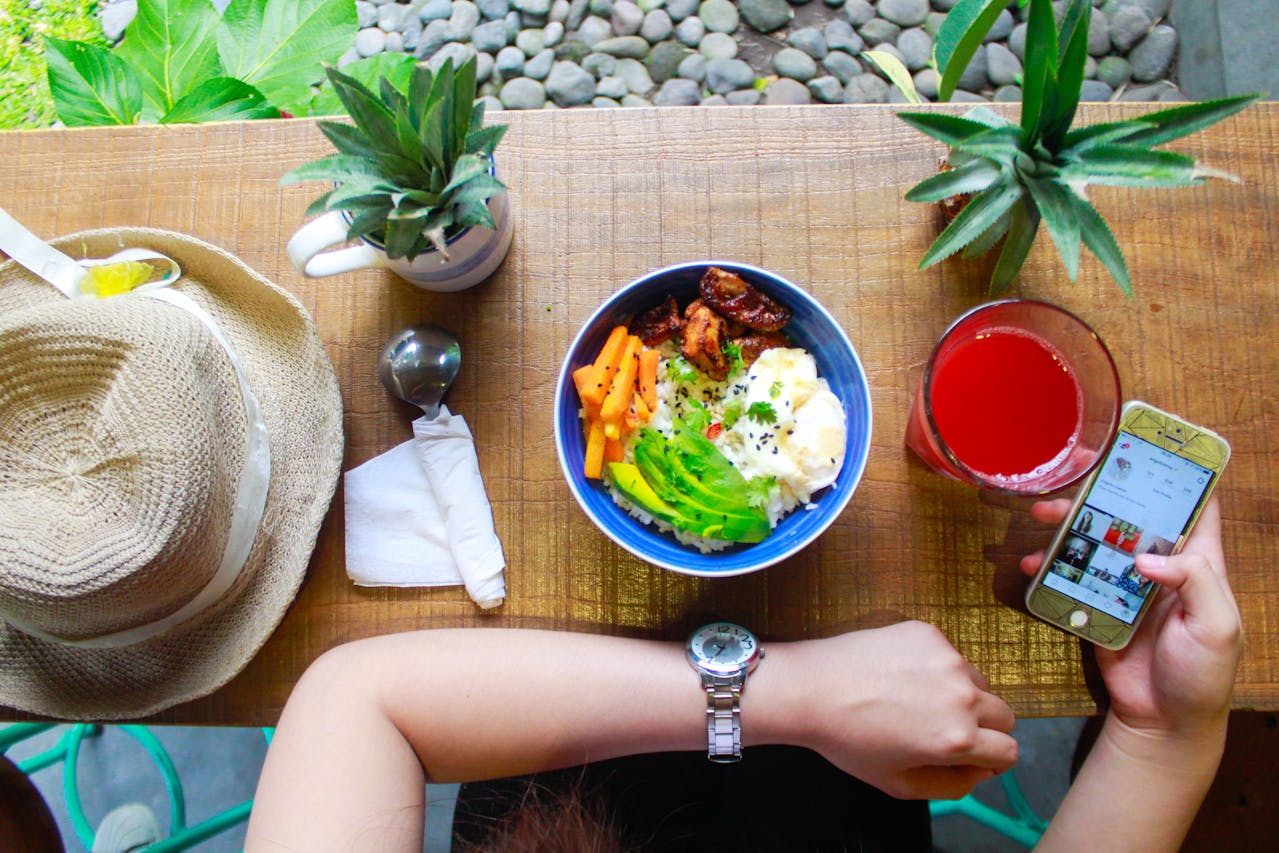 Fitness & Glucose Tracking: Why Bio-Tracking Often Misses the Point