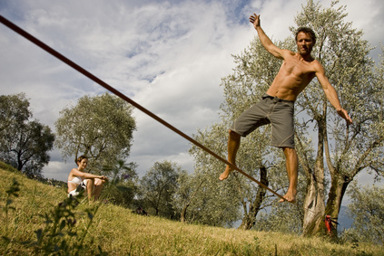 Slackline: los parques se convierten en pistas de circo