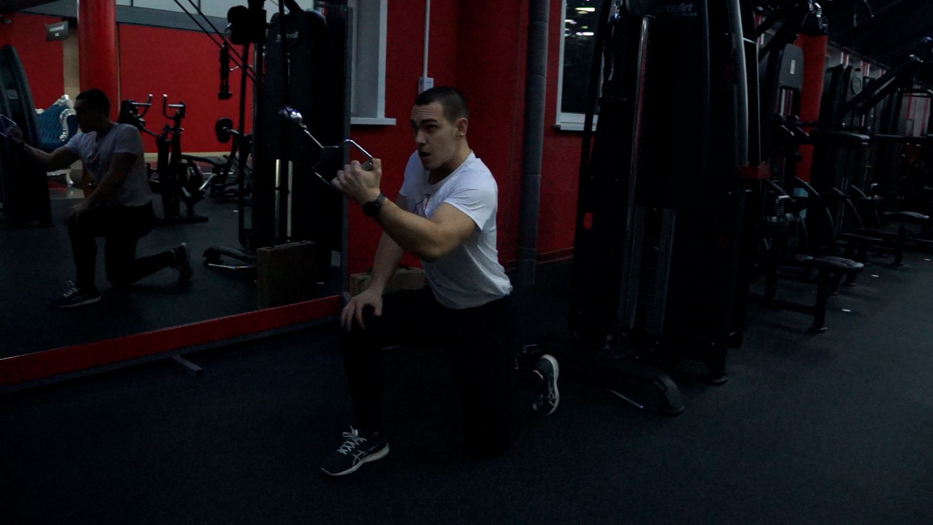 Alternating One-Arm Cable Row